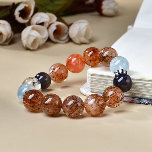 The energy bracelet made by blending golden quartz and cordierite highlights the dual effects of attracting wealth and gathering energy as well as enhancing intuitive decision-making ability. 3.