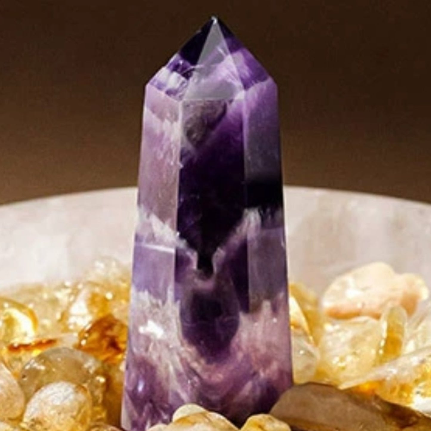 Like an energy nest, the Moroccan transparent gypsum bowl is wrapped with white crystal, providing deep purification and recharging for your crystal jewelry and soul. 3.