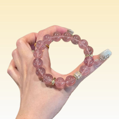 The couple's wearing display symbolizes enhancing the sweetness and tacit understanding of their relationship