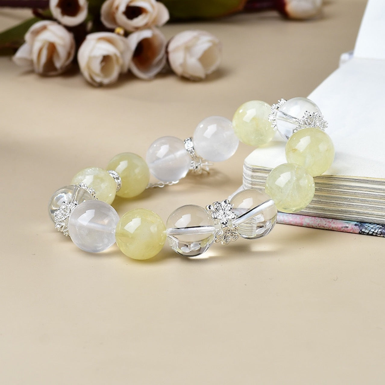 Daily outfit matching display, showcasing a simple and light luxury style