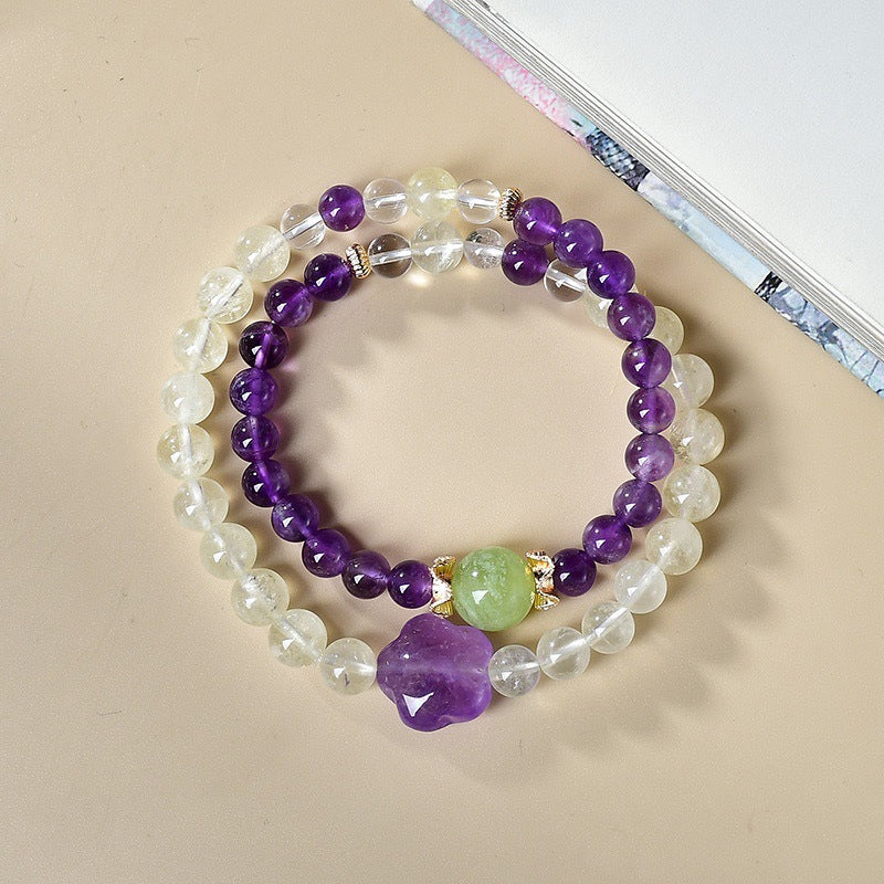 The wearing scenarios for new employees in the workplace, facilitating career start-up and intelligent decision-making