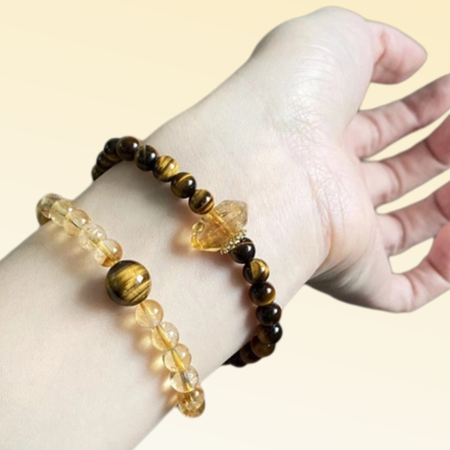 The panoramic display of koi carp and golden mountain elements highlights the auspicious and beautiful meaning of good luck and happiness