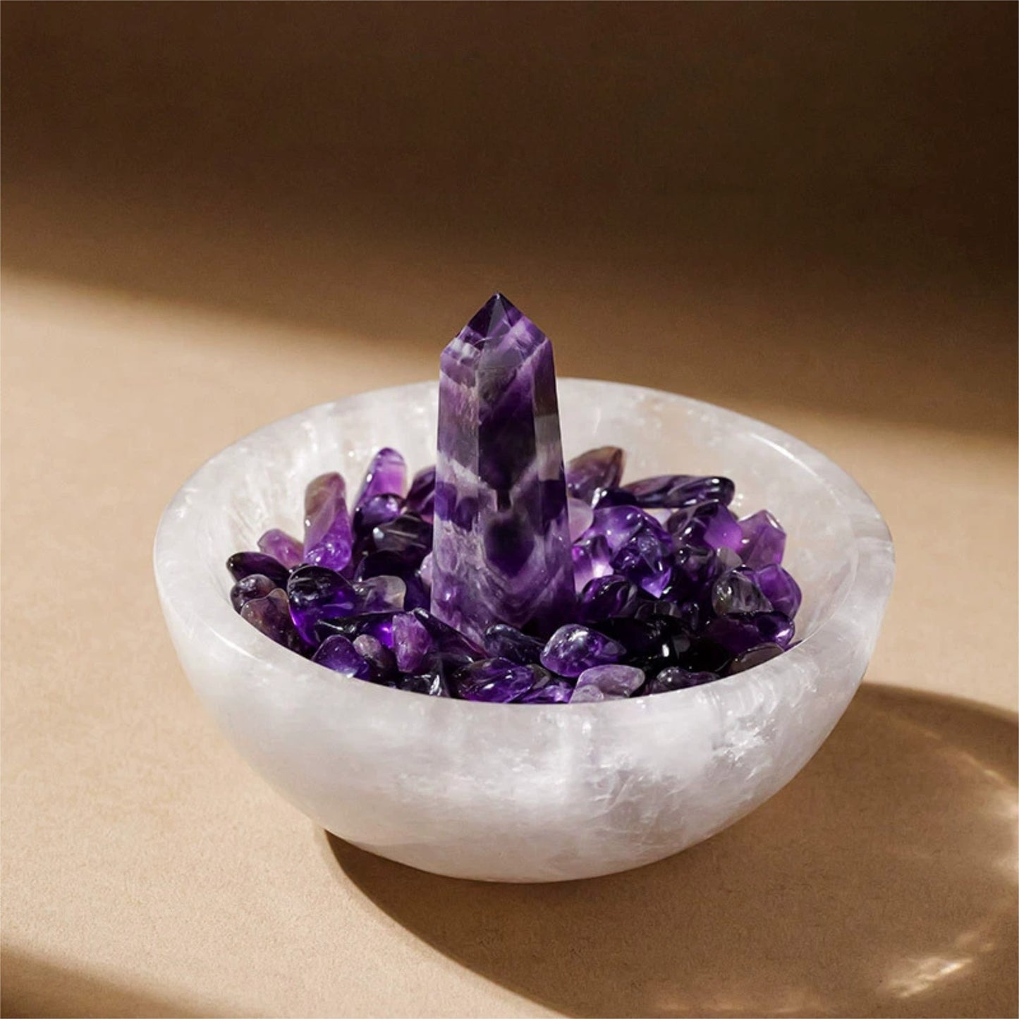 The perfect starter set for crystal beginners. This translucent gypsum bowl offers a simple, automatic and effective crystal energy management solution.