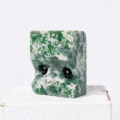 Backlit shooting showcases the transparency and refracted halo of the crystal hedgehog.