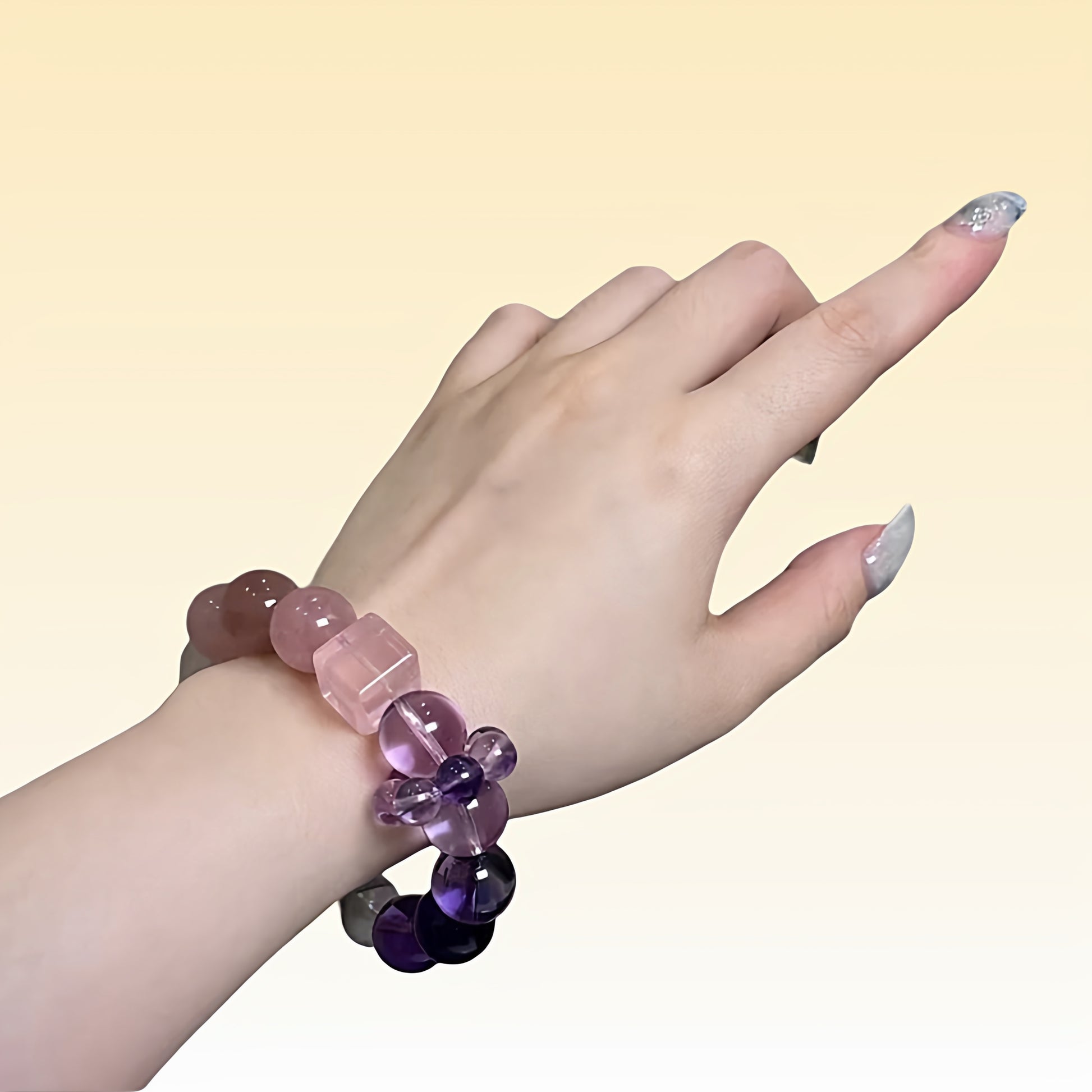 A schematic diagram of the three chakras corresponding to the tricolor crystal, demonstrating its role in balancing the crown chakra, heart chakra and overall energy. 7. 