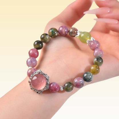 When paired with fashionable outfits, bracelets can showcase their daily accessory functions that enhance personal charm and appeal