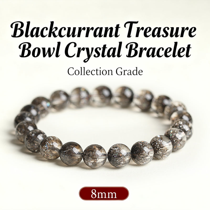 The Black Super Seven bracelet showcases a seven-color luster under natural light, highlighting its all-round protective and wealth-attracting effects