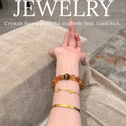 A close-up of the brilliant luster of the yellow tower crystal, highlighting its effect of enhancing confidence and personal charm