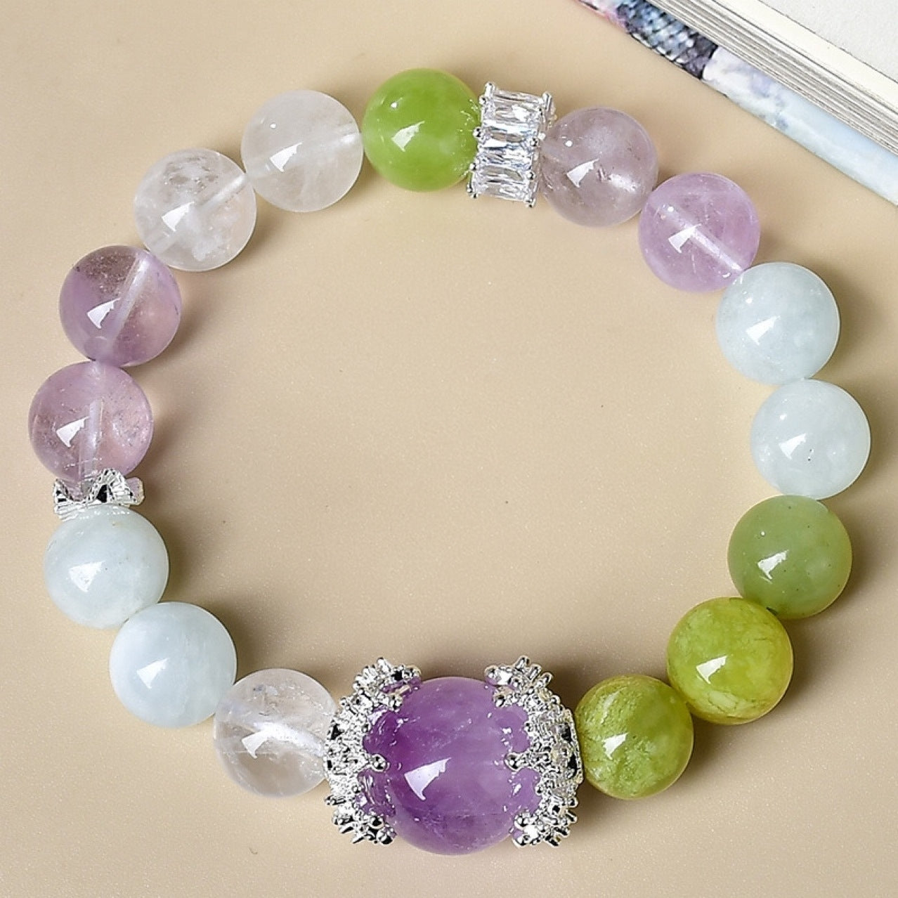 The DIY production process demonstration showcases the dual experience of handcrafting healing and energy connection