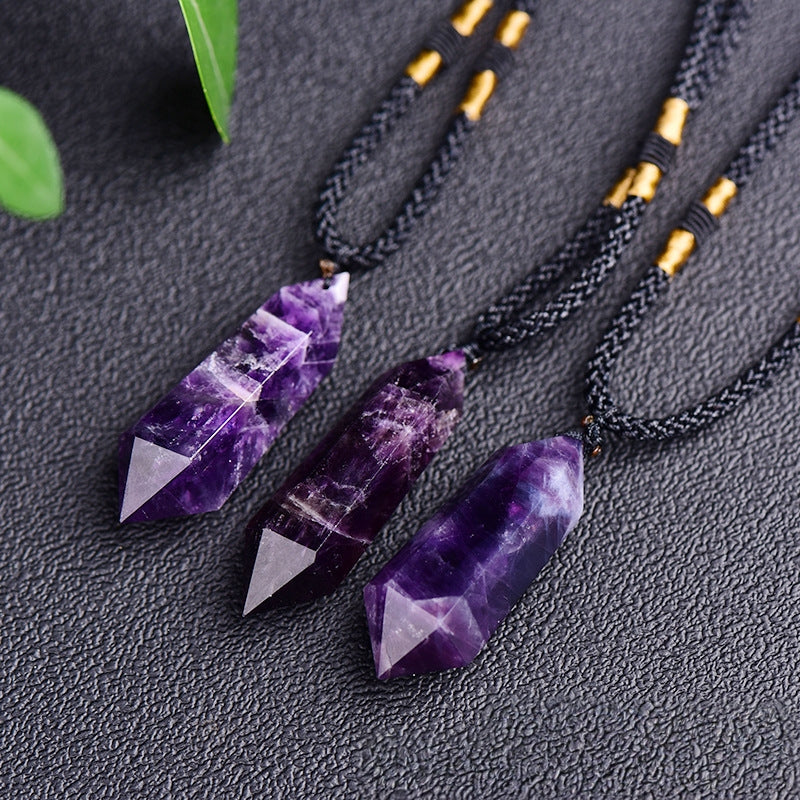 Real photo effects of wearing pendants in different life scenarios