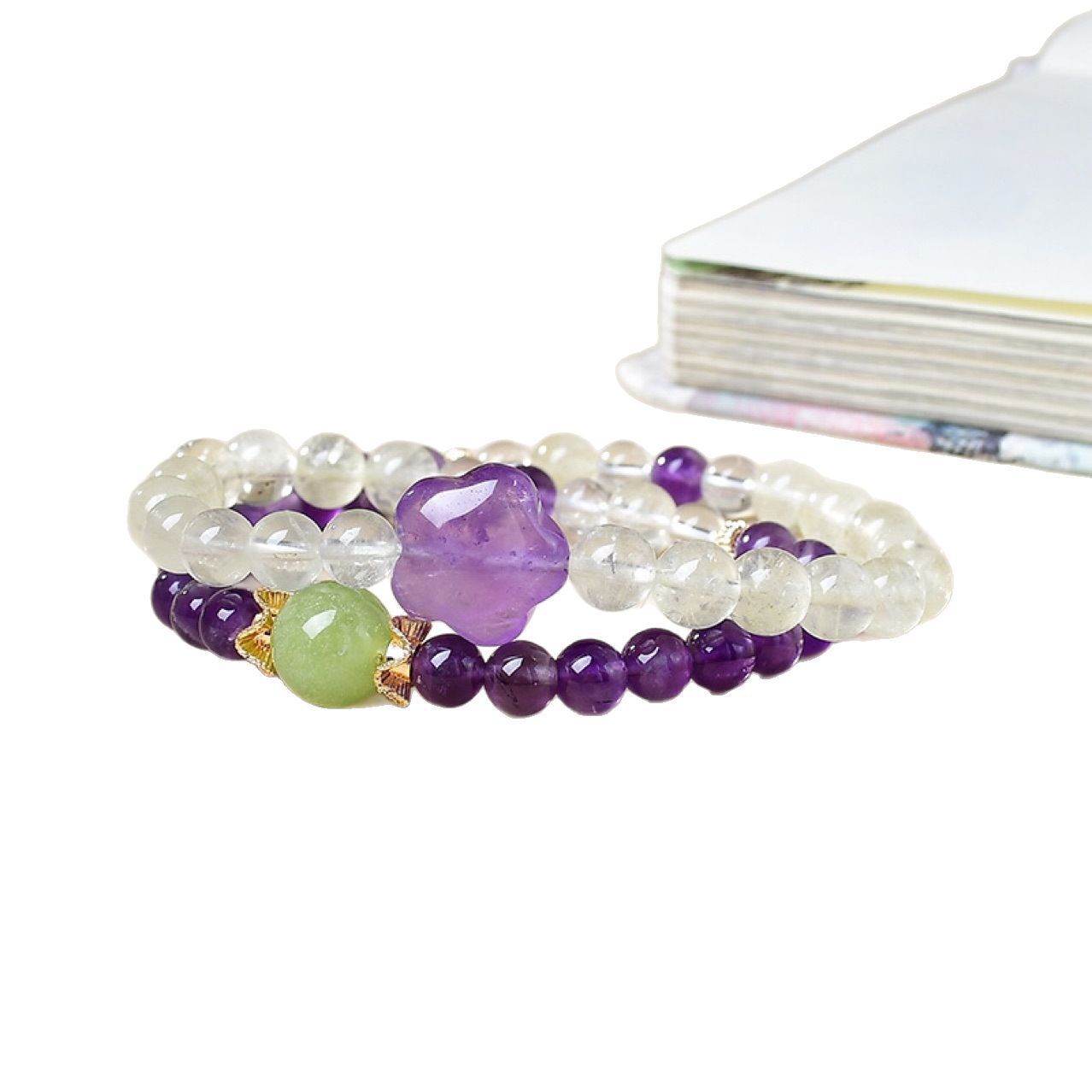 The combination display of stars and crystals symbolizes the realization of dreams and the attraction of opportunities