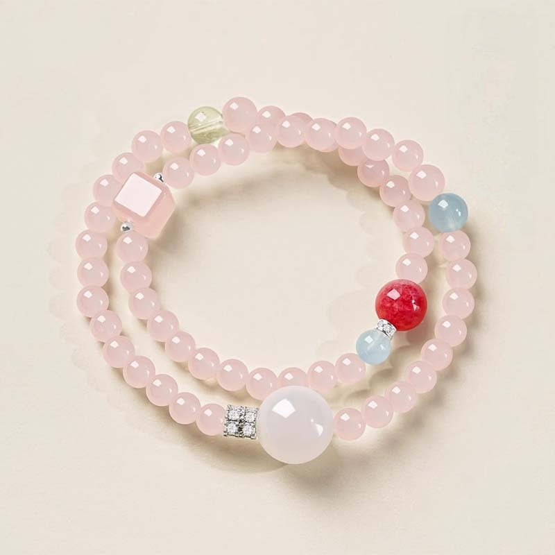 The panoramic display of Duobao design features a variety of natural crystals combined to convey diverse blessings and meanings