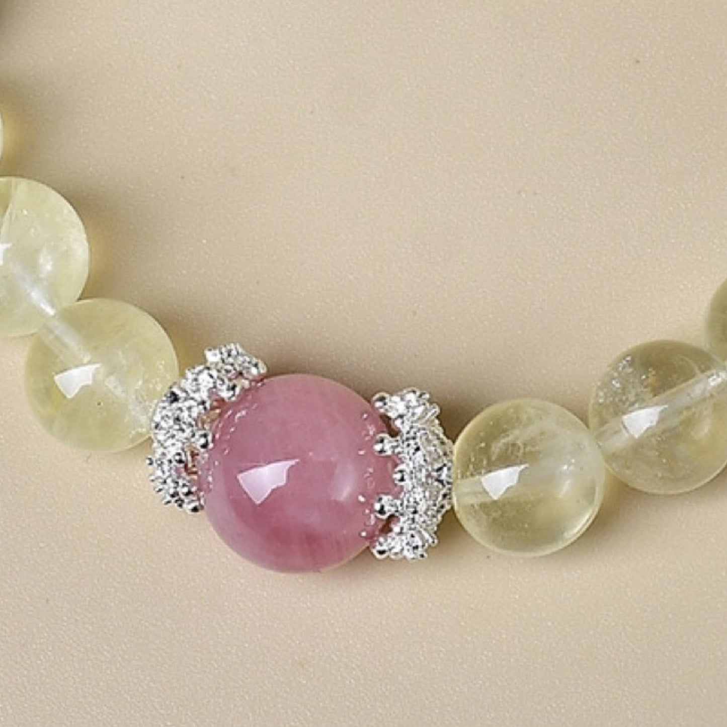 In daily wearing scenarios, the three colors of energy jointly maintain emotional stability and mental peace