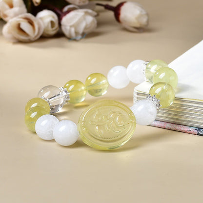 The alternating display of yellow and white crystals embodies the harmonious concept of energy balance and complementarity