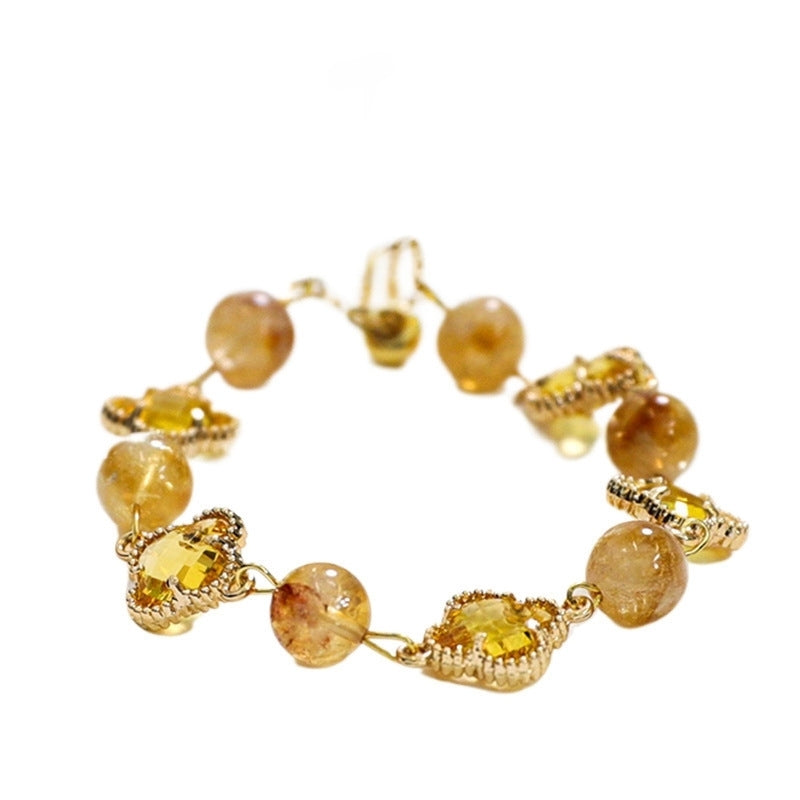 In daily wearing scenarios, it symbolizes the continuous protection of energy and the improvement of fortune