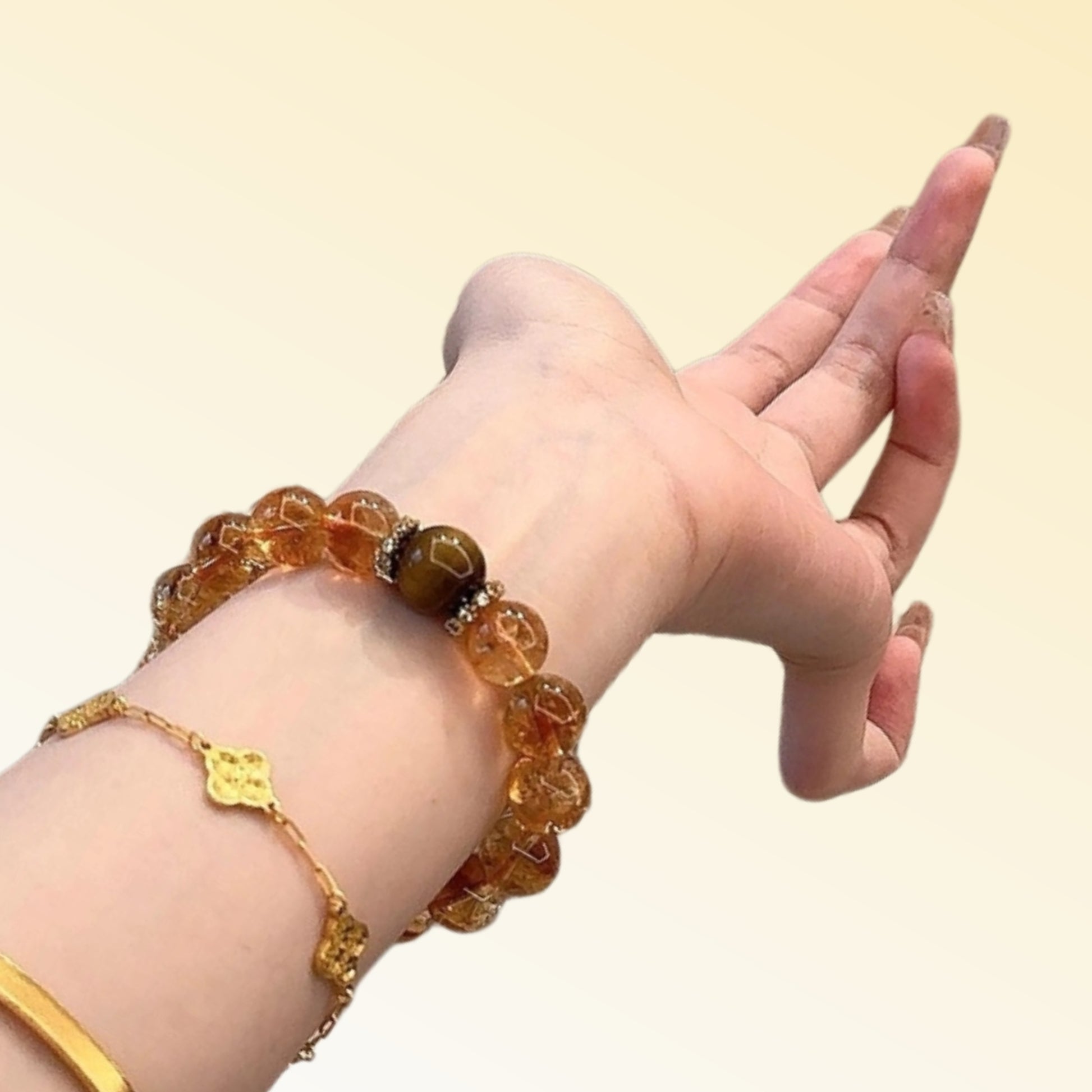 The scene of giving gifts during festivals symbolizes the beginning of good luck in a brand New Year