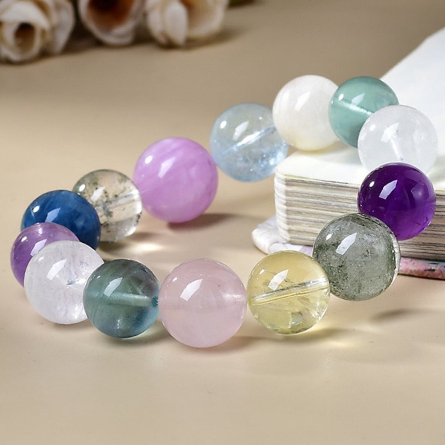 The three-color crystal wish bracelet with a strong sense of design is colorful under natural light, serving as a light luxury accessory and a positive energy amulet for daily wear.