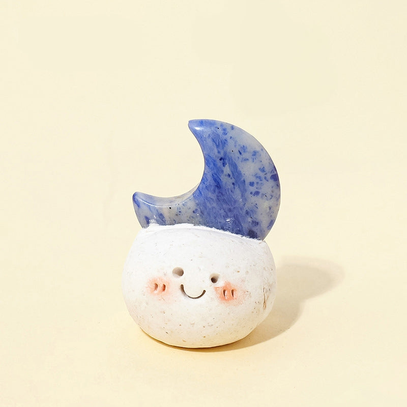 Showcase the unique shapes of hand-carved works from multiple perspectives