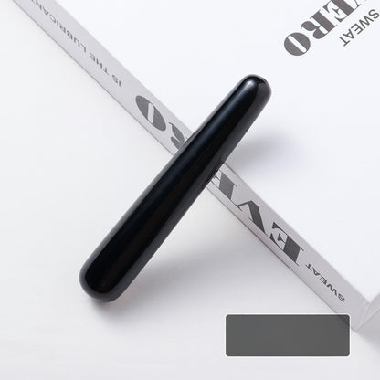 Share the care time with friends and demonstrate the usage scenario of two people massaging each other