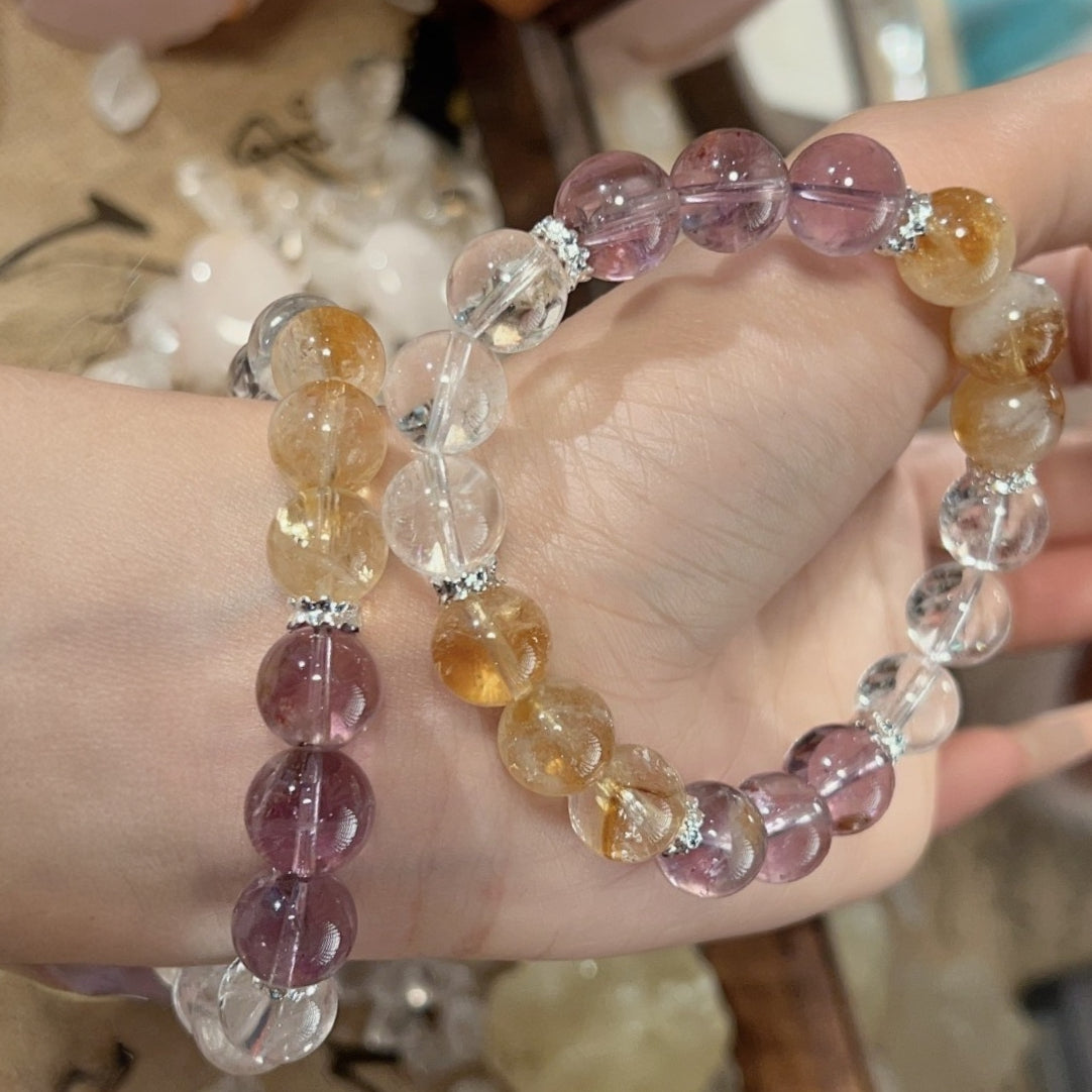 Place the bracelet at the head of the bed in the bedroom as a feng shui ornament to aid sleep and calm the mind, purifying the energy of the sleeping environment.