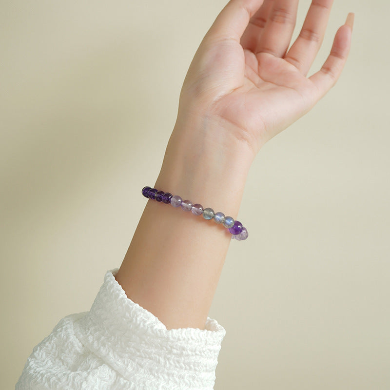 The wearing effect in the workplace: feldspar prevents negative energy, and amethyst helps with decision-making