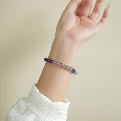 The wearing effect in the workplace: feldspar prevents negative energy, and amethyst helps with decision-making