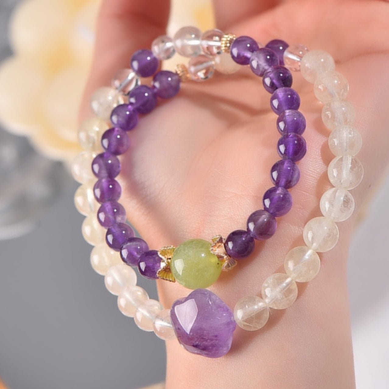 Close-up of star-shaped accessories, showcasing exquisite craftsmanship and the symbolic meaning of dream protection