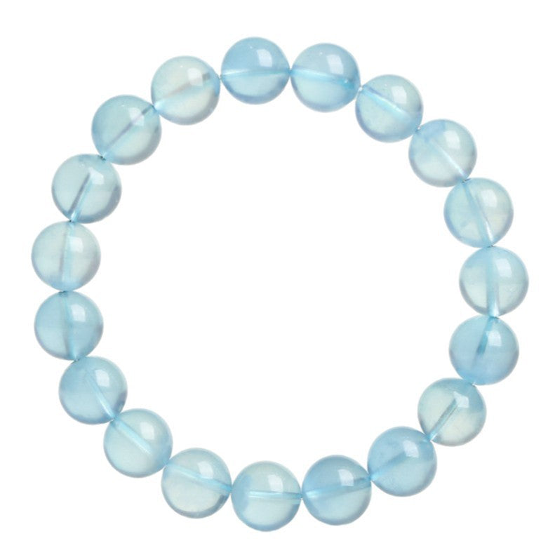 In summer wearing scenarios, aquamarine's refreshing energy brings a sense of physical and mental comfort
