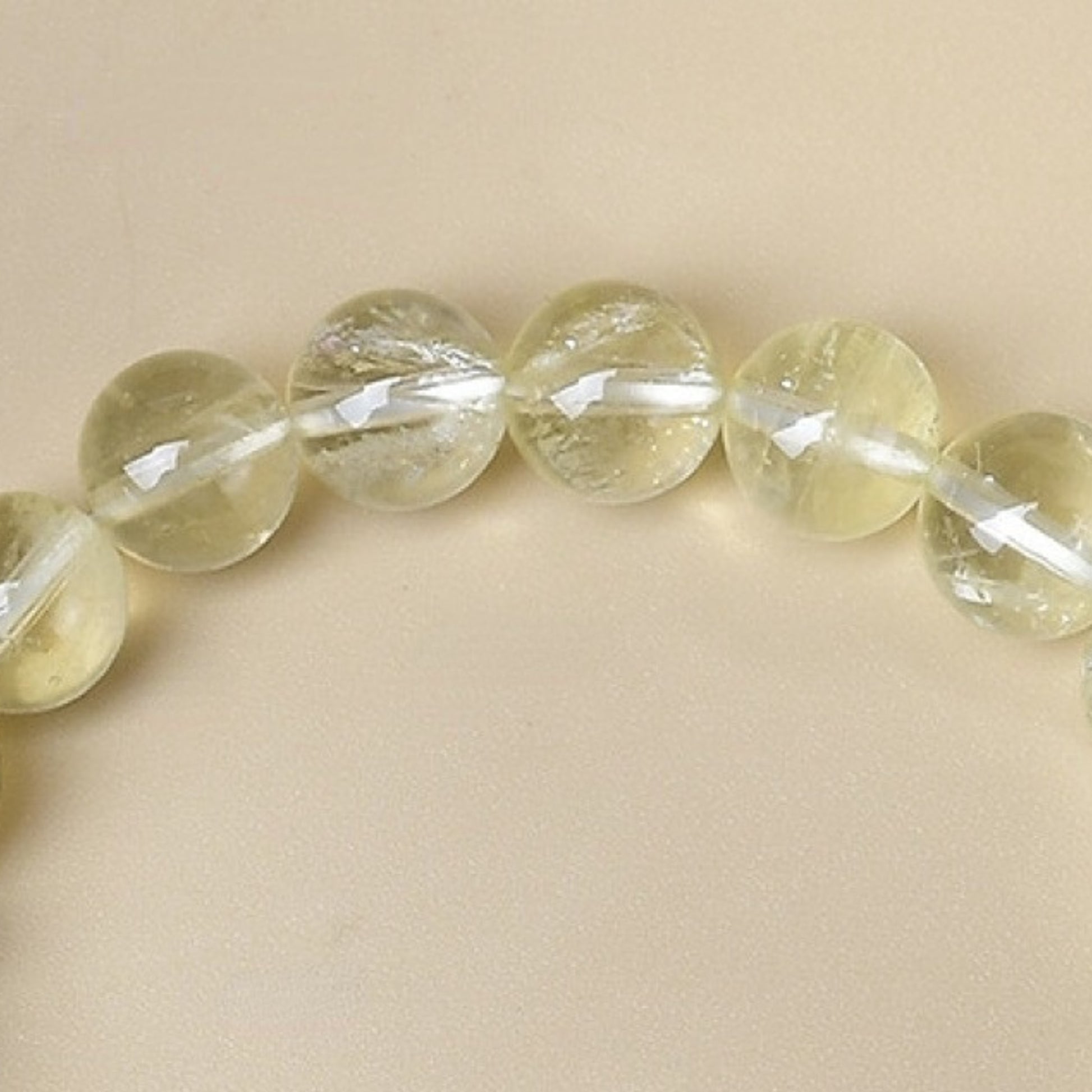 A practical bracelet designed for Taurus, enhancing wealth attraction and stabilizing interpersonal relationships