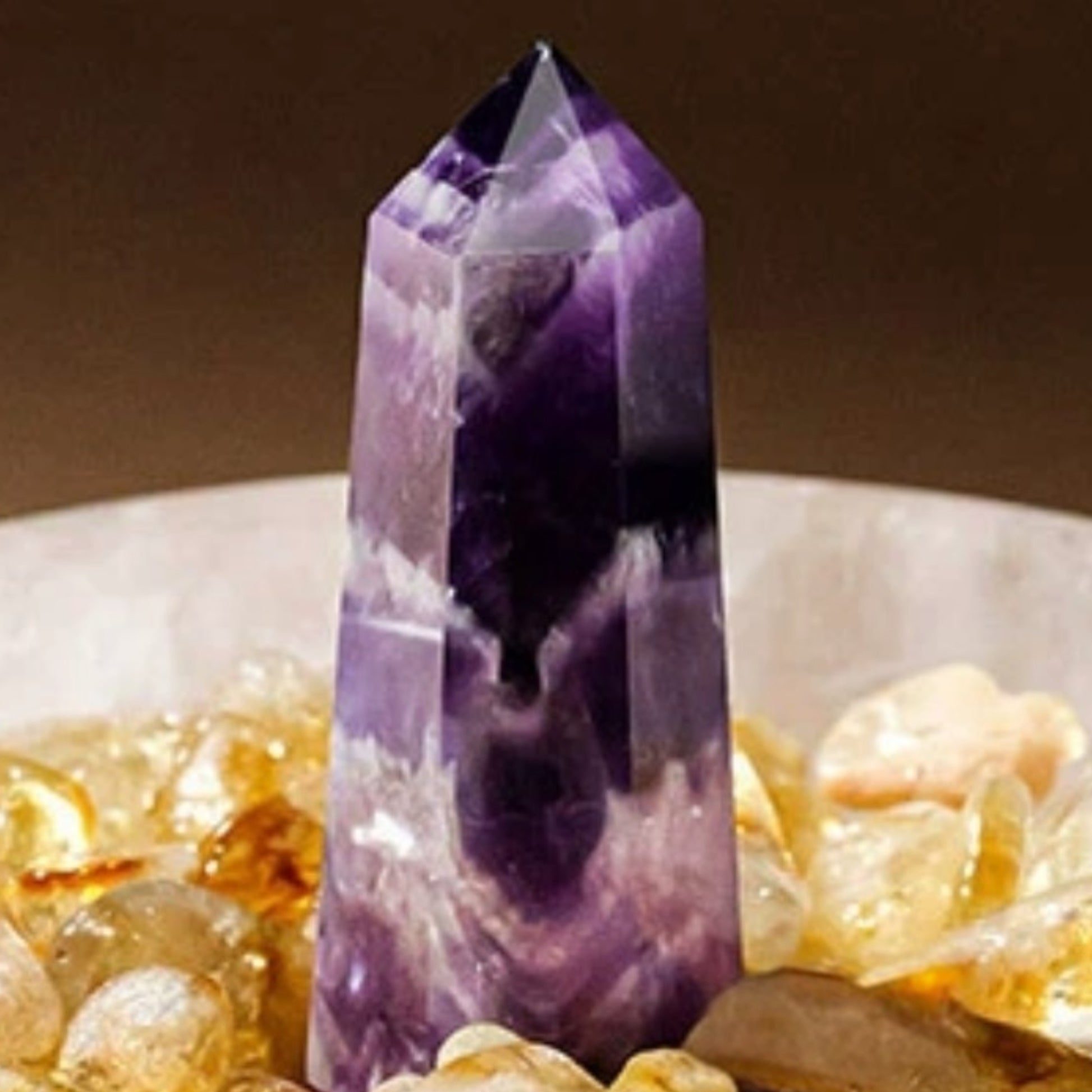 Like an energy nest, the Moroccan transparent gypsum bowl is wrapped with white crystal, providing deep purification and recharging for your crystal jewelry and soul. 3. 