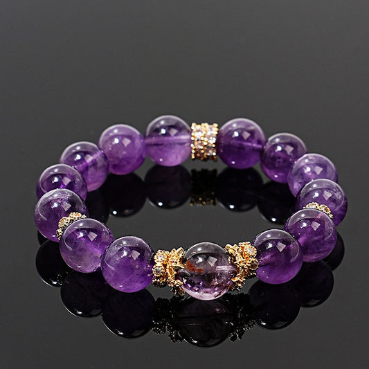 The exquisite wearing effect showcases an elegant demeanor and a light luxury taste