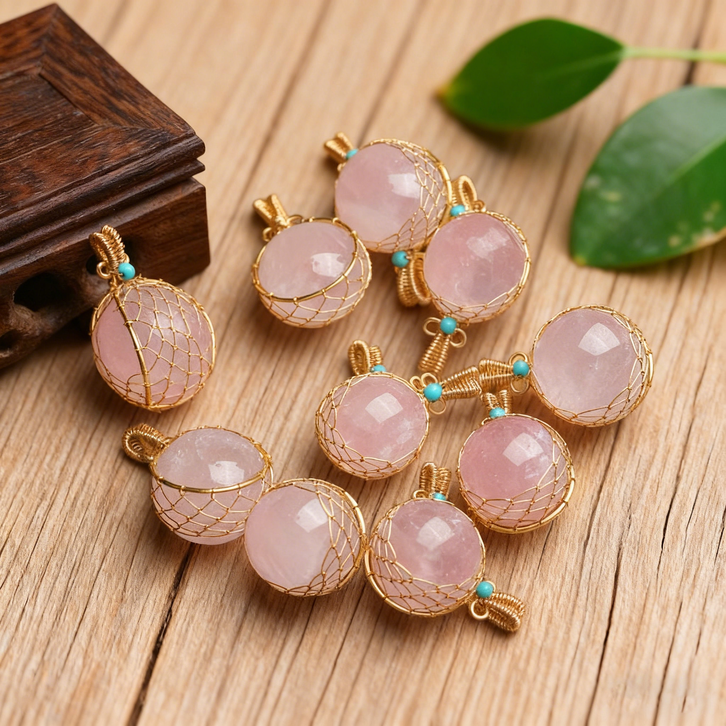 Adjustable chain for perfect pendant placement