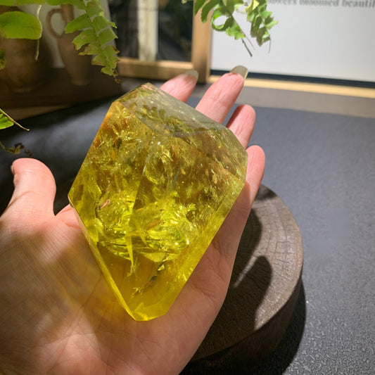 Golden citrine azeztulite fragments for wealth manifestation