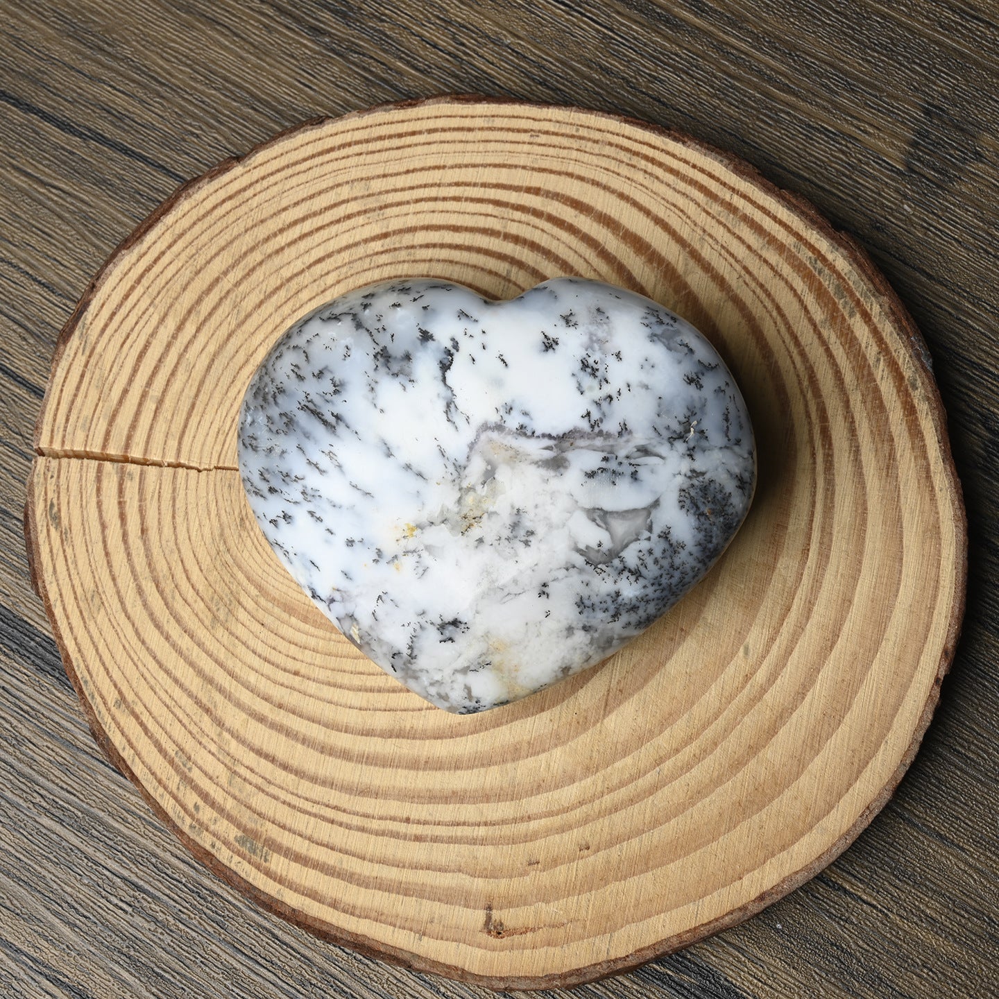 Heart crystal palm size fits perfectly in hand