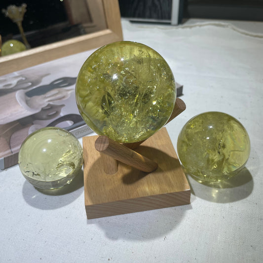 Natural citrine raw detail close up