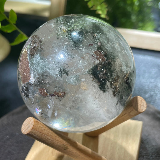 Natural landscape inclusions in quartz