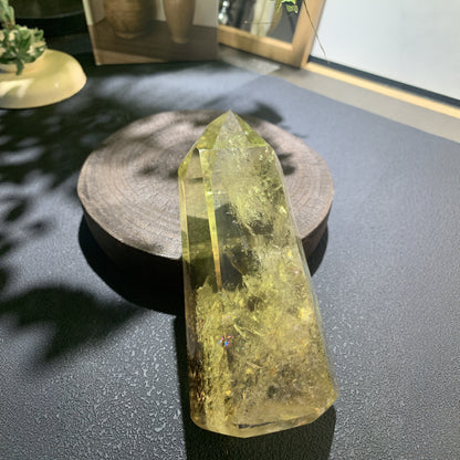 Natural yellow quartz detail and structure