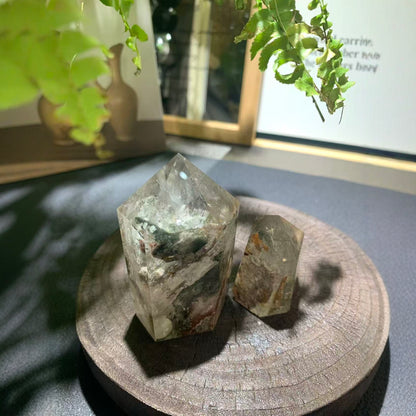 Green phantom hexagonal point in office success corner setup