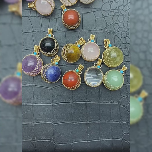 Watch how our handmade crystal ball pendant necklace brings together amethyst, rose quartz and lapis lazuli for daily protection and positive energy. Perfect for gifting and spiritual practice!