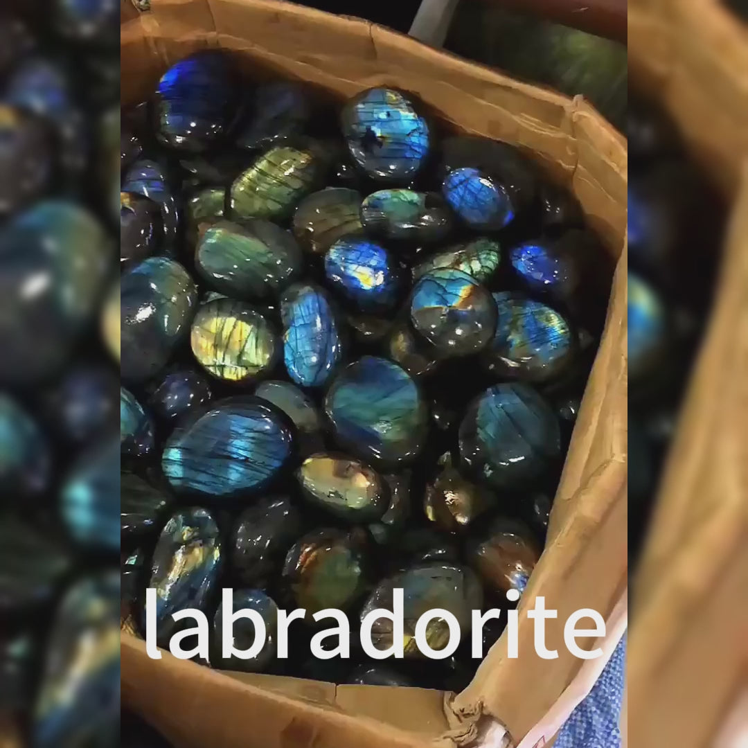 Hold this natural Labradorite Moonstone palm stone during meditation or stress. Watch its blue flash calm your mind and elevate your spiritual practice. Perfect for daily energy healing!