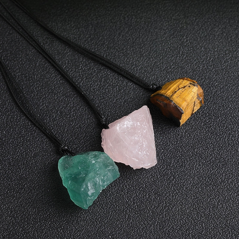 Raw pendant daily outfit styling effect