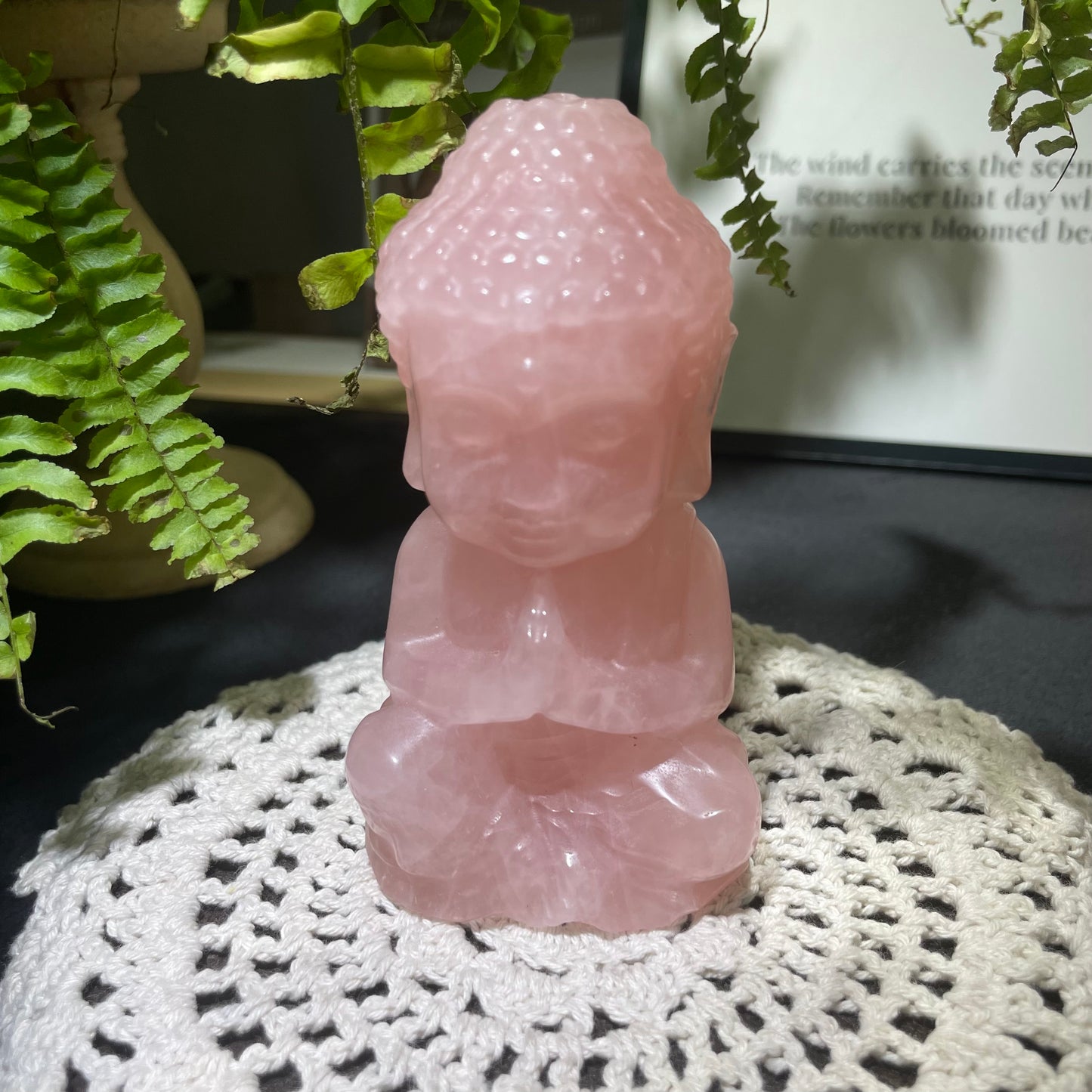 Rose quartz for emotional healing and balance