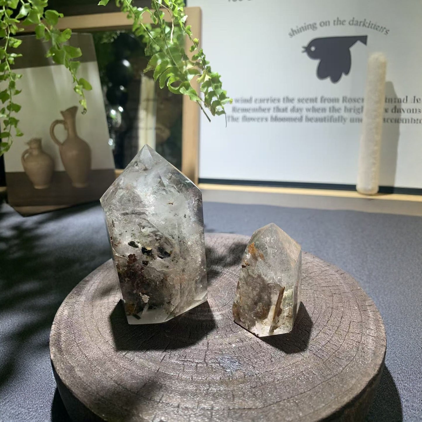 Using hexagonal point in wealth manifestation crystal grid